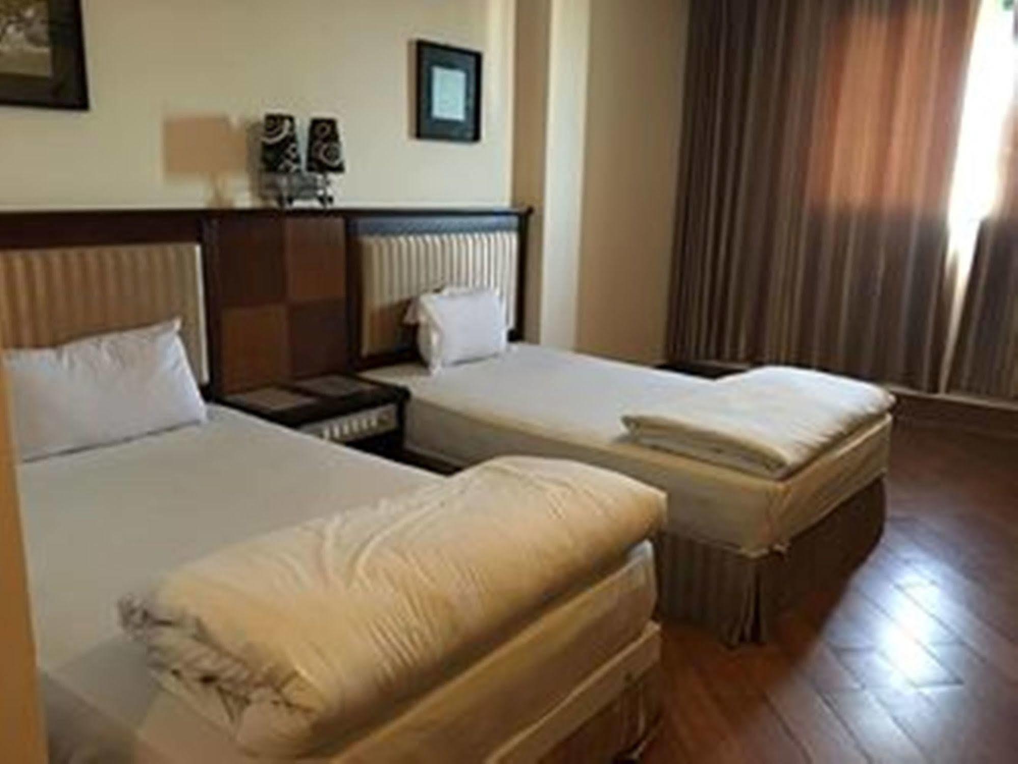 Bac Do Hotel Hanoi Exterior photo